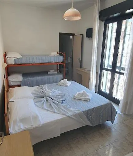 Vela Azzurra מלון 2*