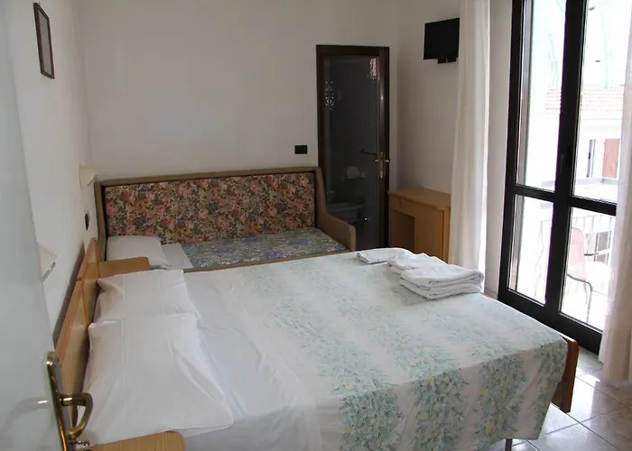 Hotel Vela Azzurra 2*