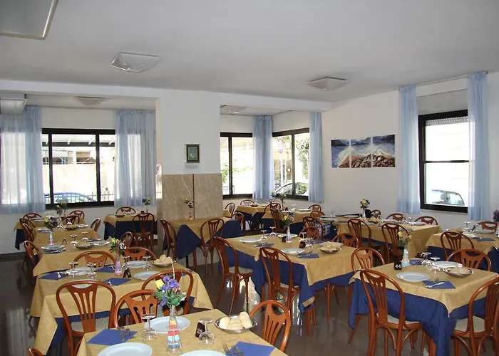 Vela Azzurra 2* רימיני