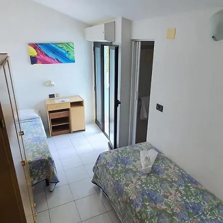 Vela Azzurra 2* Rímini