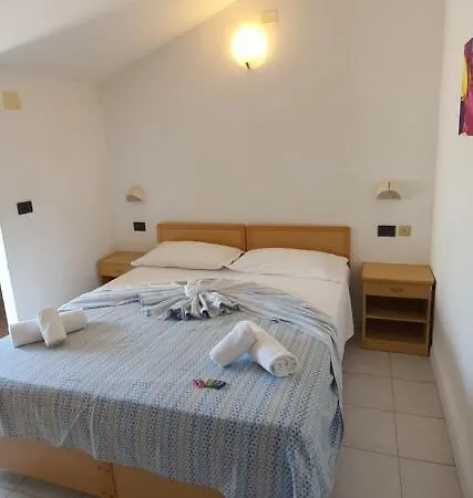 Hotell Vela Azzurra 2*