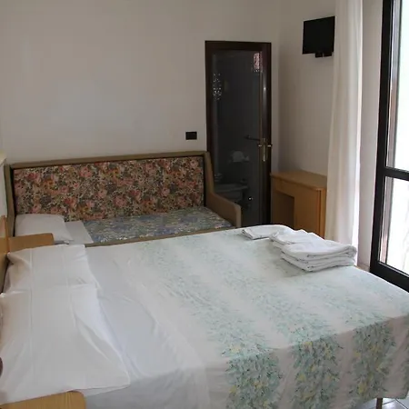 Hotel Vela Azzurra 2*